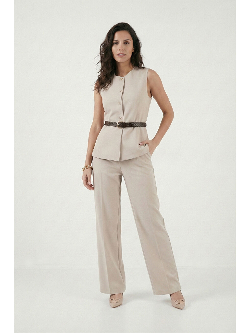 Bej Regular Fit Düğme Kemer Detaylı Yelekli Kadın Takım 6928891-2