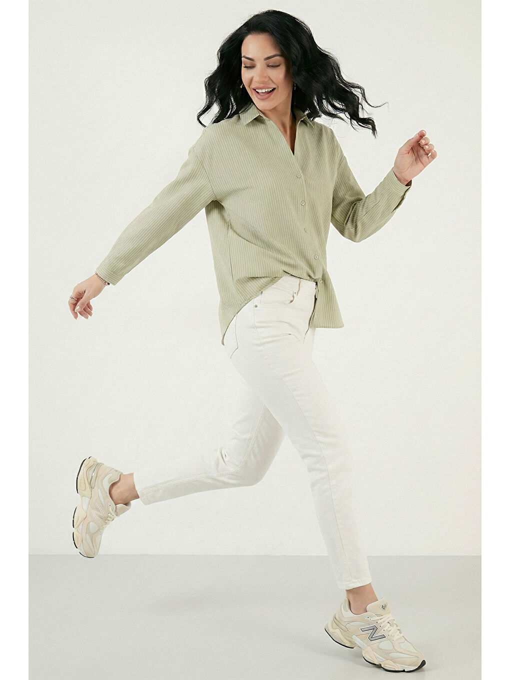 Yeşil Çizgili Oversize Fit Klasik Yaka Uzun Kollu Kadın Gömlek 6925437-5