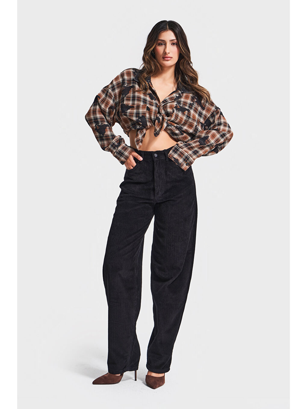 Kadın Siyah Renk Cindy 26w5-1 Skater Fit Kalın Fitilli Kadife Velvet Kumaş Pantolon-4