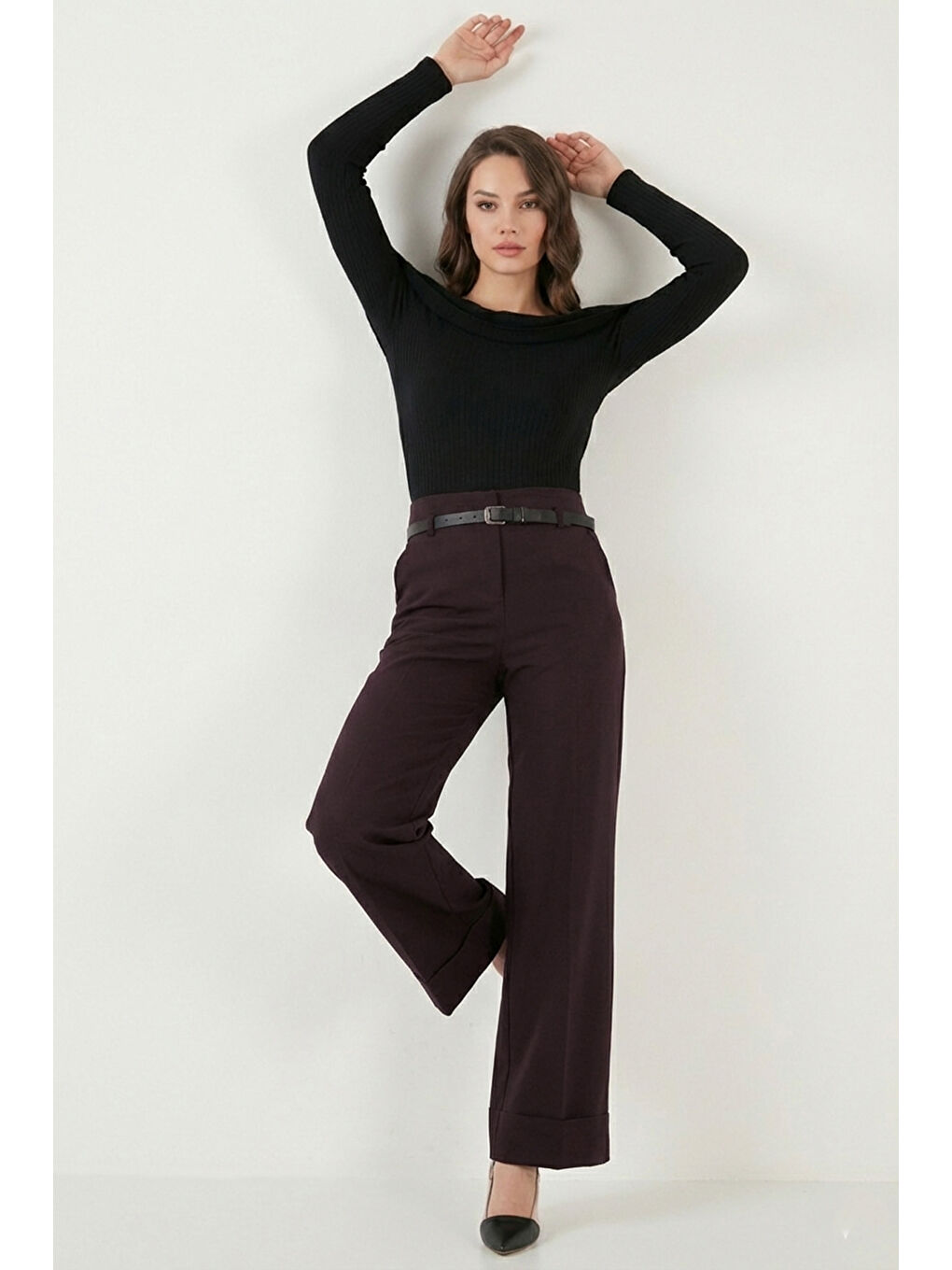 Mürdüm Wide Leg Yüksek Bel Kıvırma Detaylı Bol Paça Kemerli Kadın Pantolon 6923841-3