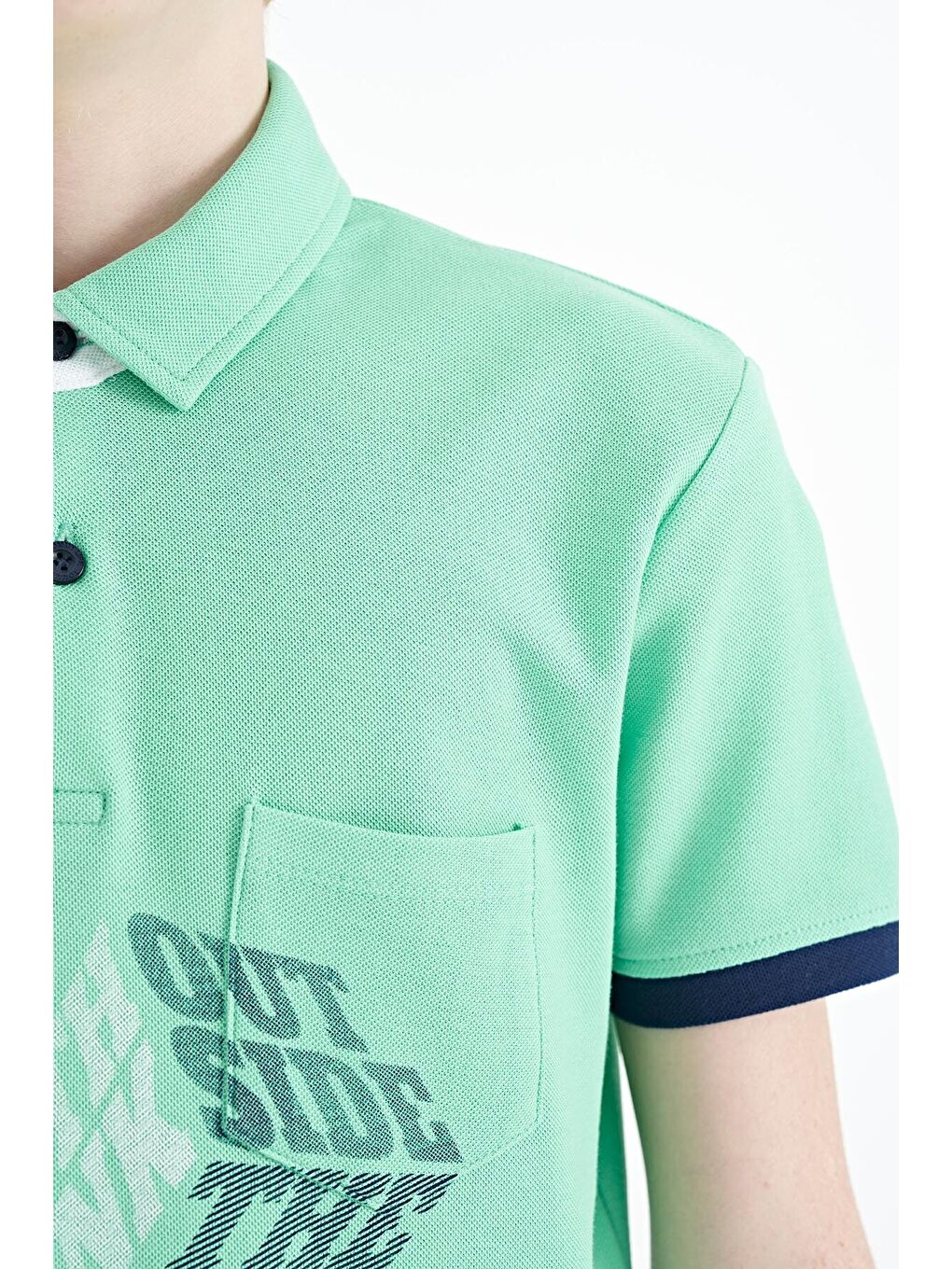Turkuaz Su Yeşili Ön Cep Detaylı Baskılı Standart Kalıp Polo Yaka Erkek Çocuk Tişört - 11102-2