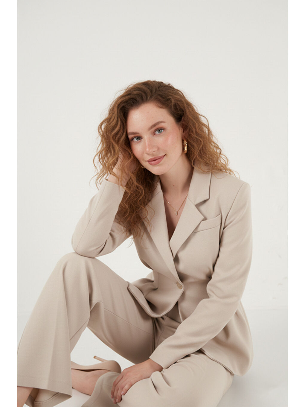 Bej Slim Fit Kruvaze Yaka Pileli Bele Oturan Kadın Takım 6928884-3