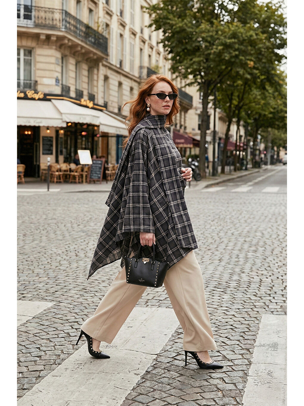 Lacivert Ekoseli Pamuklu Oversize Fit Fular Yakalı Kadın Panço 6925472-1