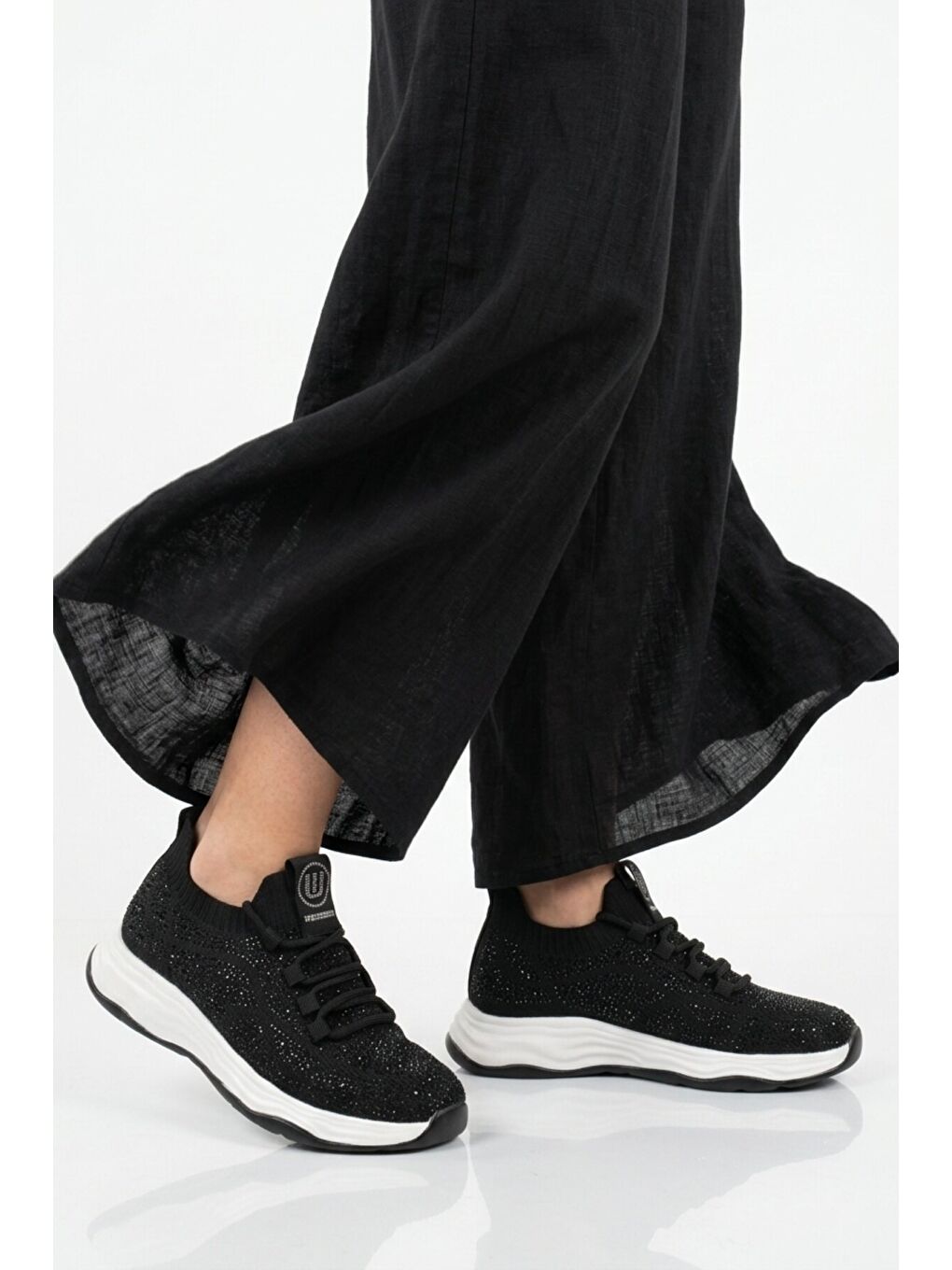 Siyah Anorak Hafif Esnek Bağcıklı Kadın Casual Ayakkabı 2061 G-1