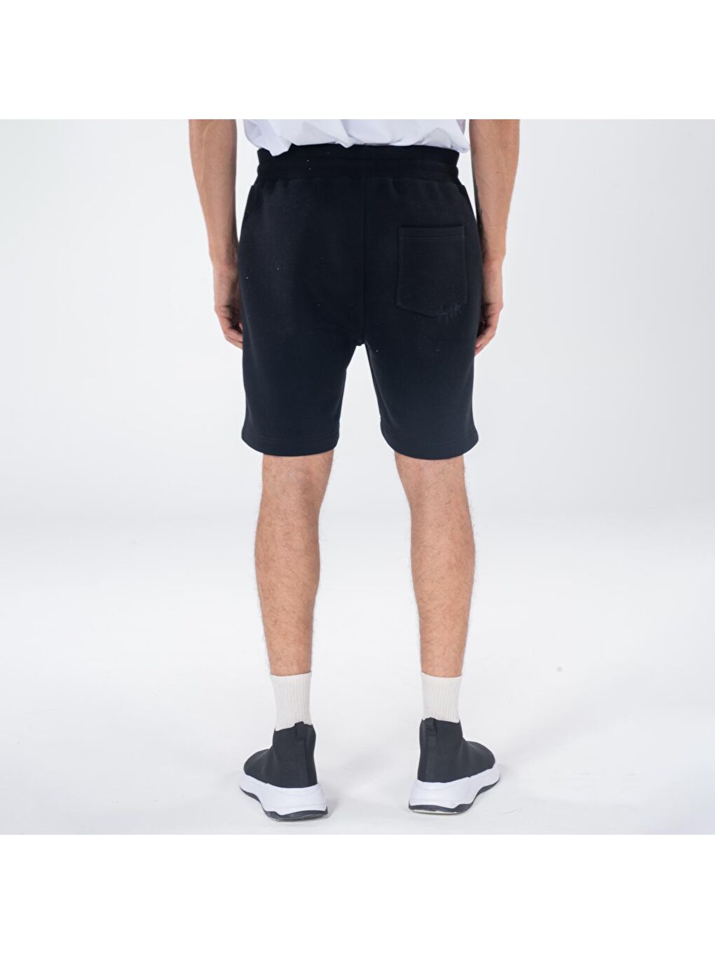 Pina Erkek Siyah Lastikli Cepli Kısa Şort-1