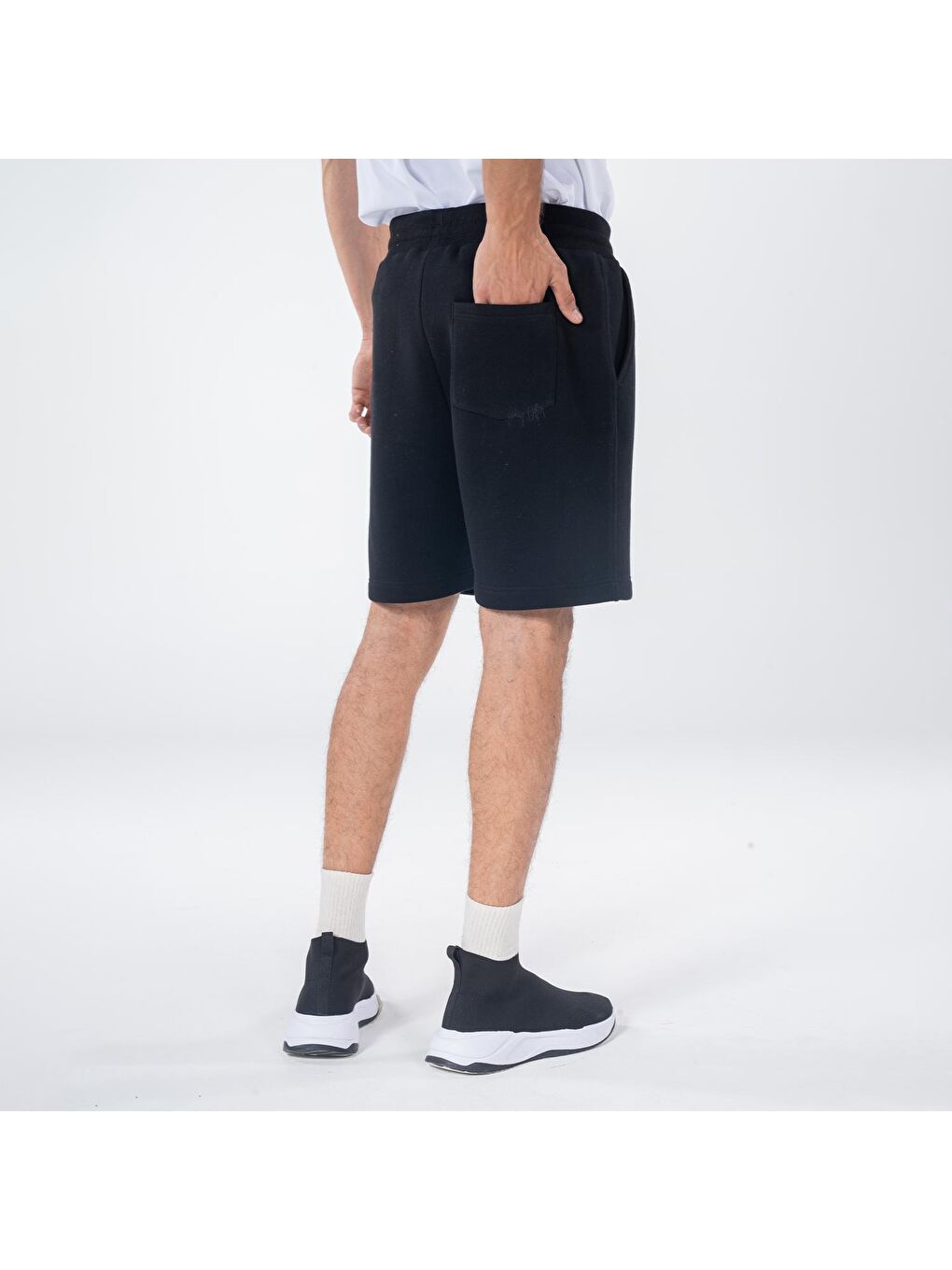 Pina Erkek Siyah Lastikli Cepli Kısa Şort-3