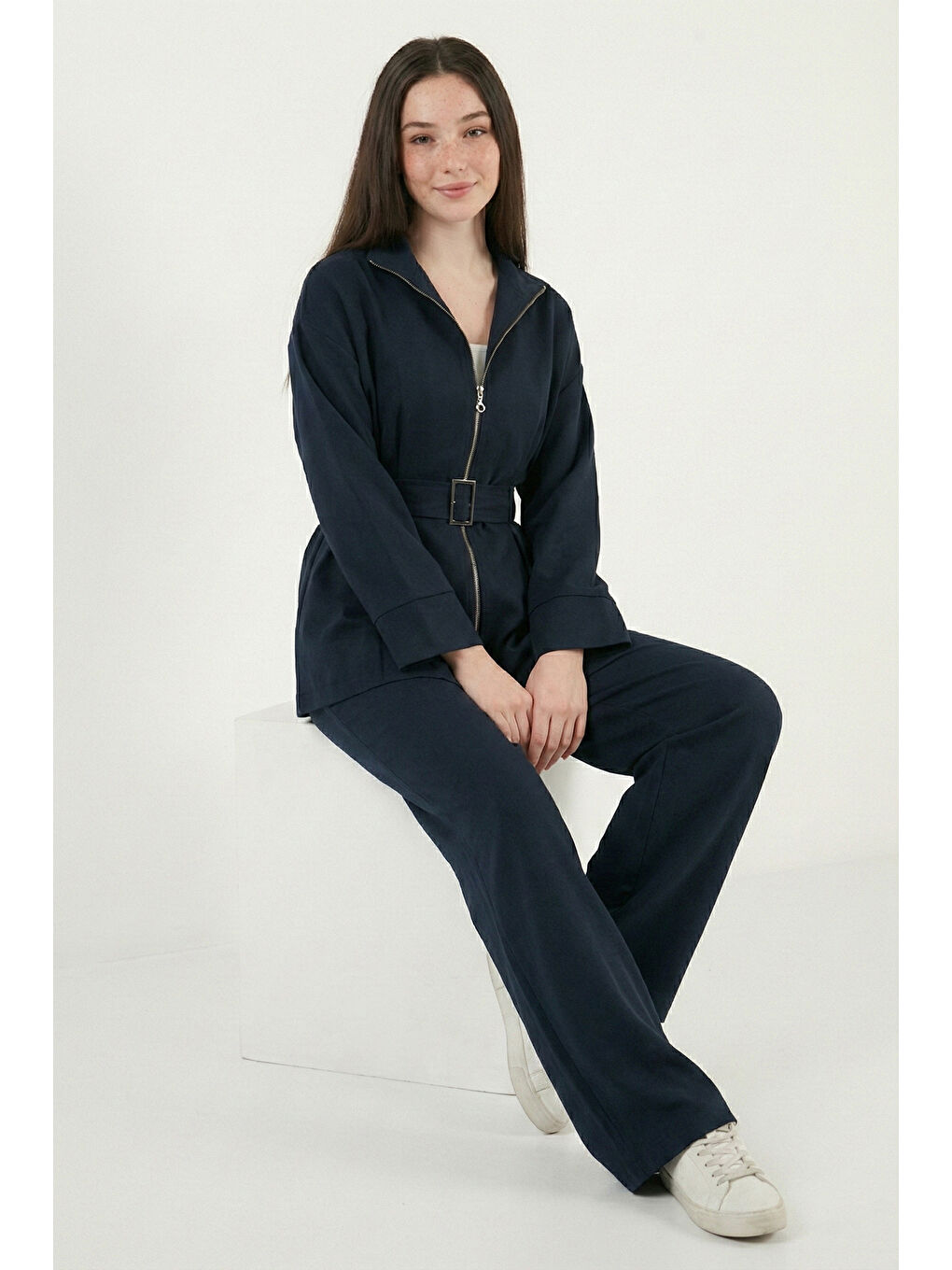 Lacivert Regular Fit Kemer Detaylı Fermuarlı Geniş Paçalı Kadın Takım 6928879-2