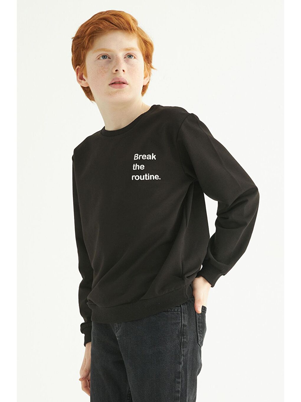 Bisiklet Yaka Yazı Baskılı Siyah Renk Erkek Çocuk Sweatshirt-3