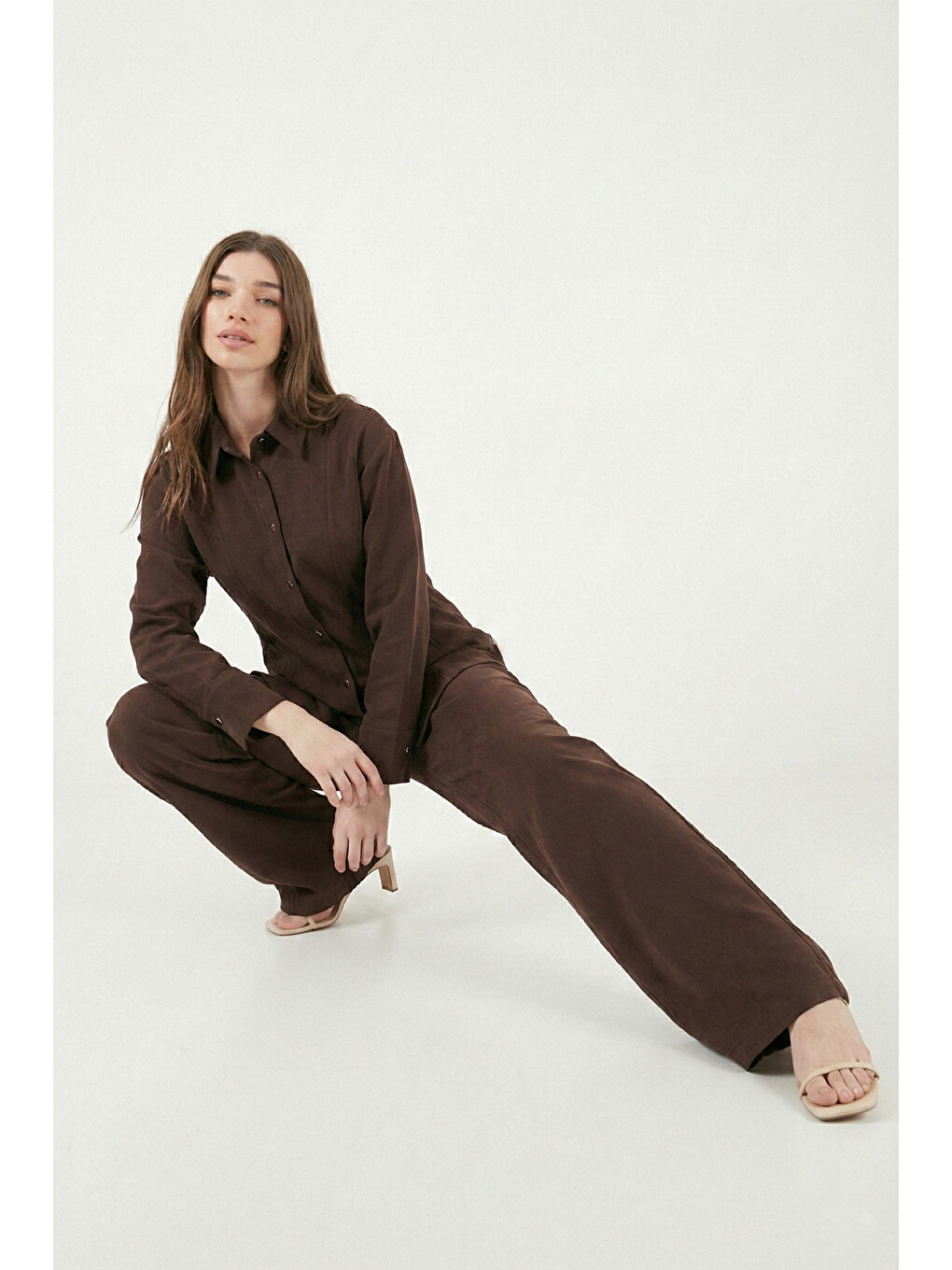 Kahverengi Regular Fit Klasik Yaka Belden Oturan Kadın Gömlek Takım 6928872-3
