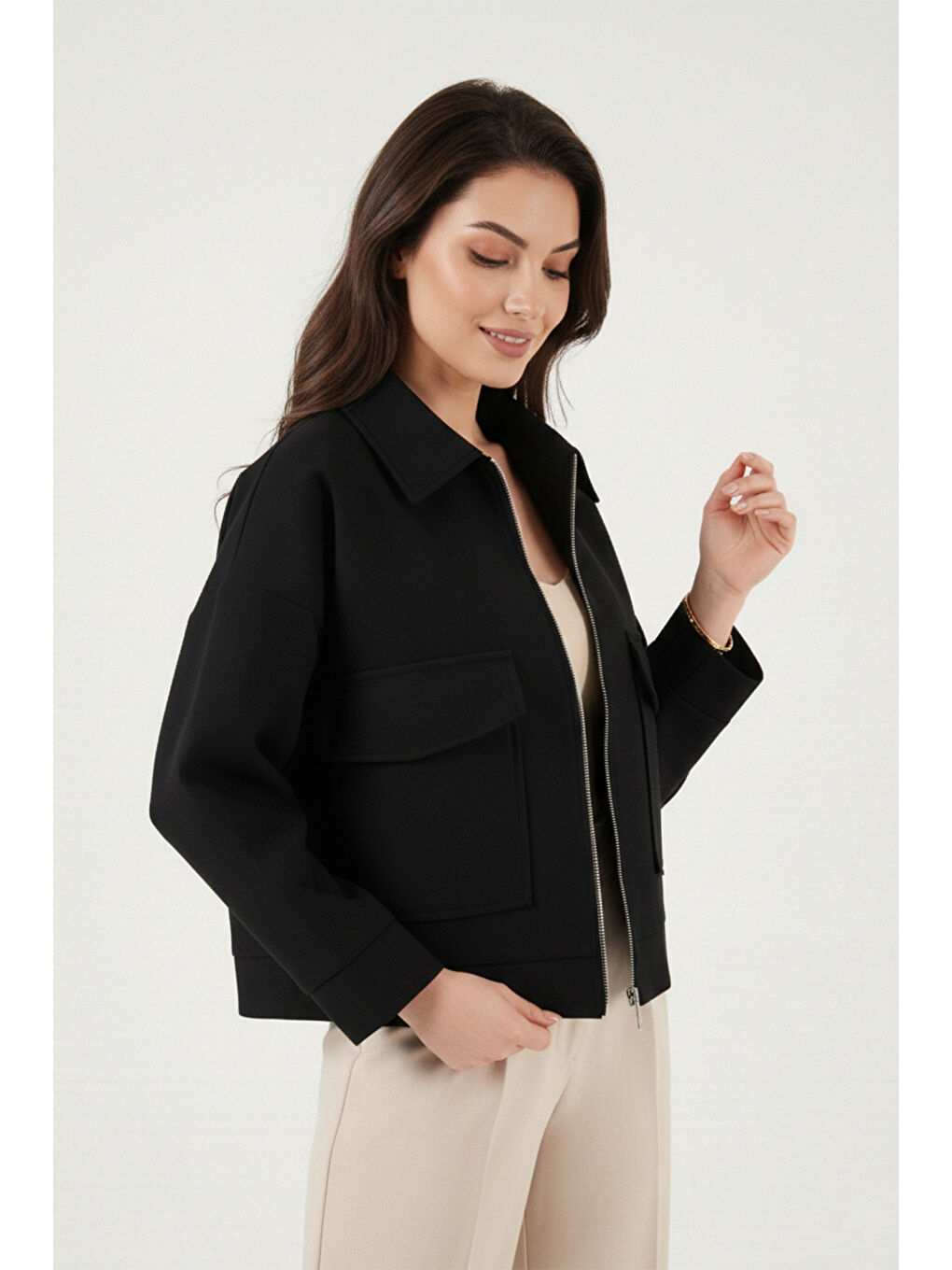 Siyah Regular Fit Klasik Yaka Astarlı Cep Detaylı Kadın Ceket 6927670-1