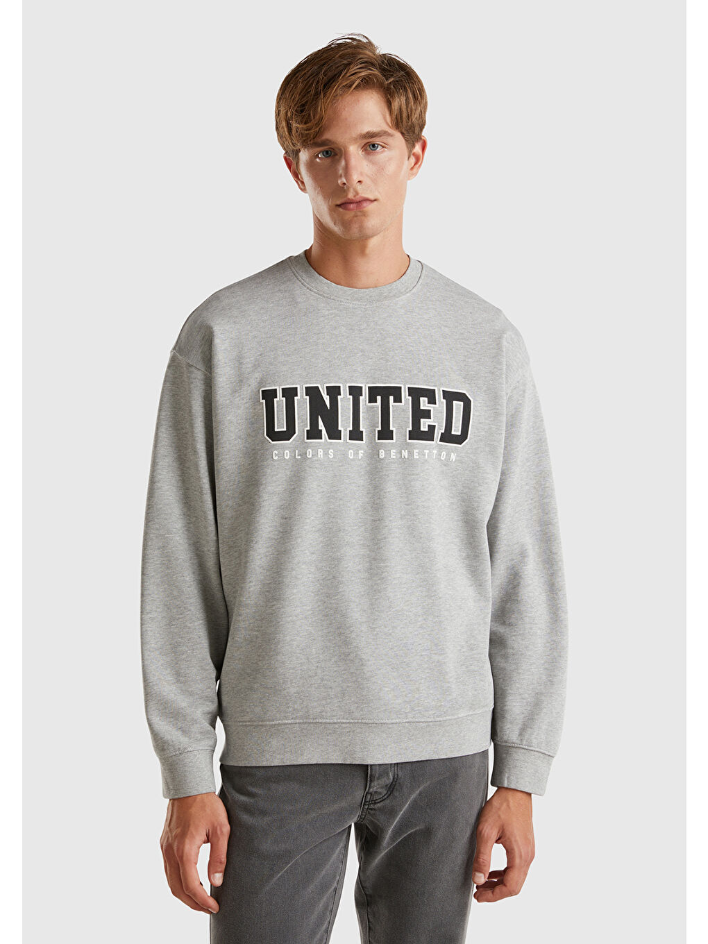 United Colors Of Benetton Erkek Gri Melanj %100 Pamuk Önü Baskılı Ribanalı Yuvarlak Yaka Sweatshirt