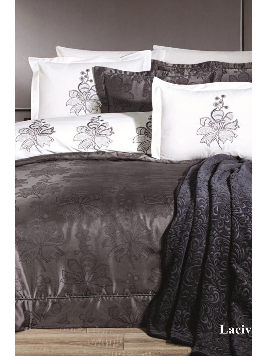 Demet 10 Parça Çeyiz Seti Lacivert