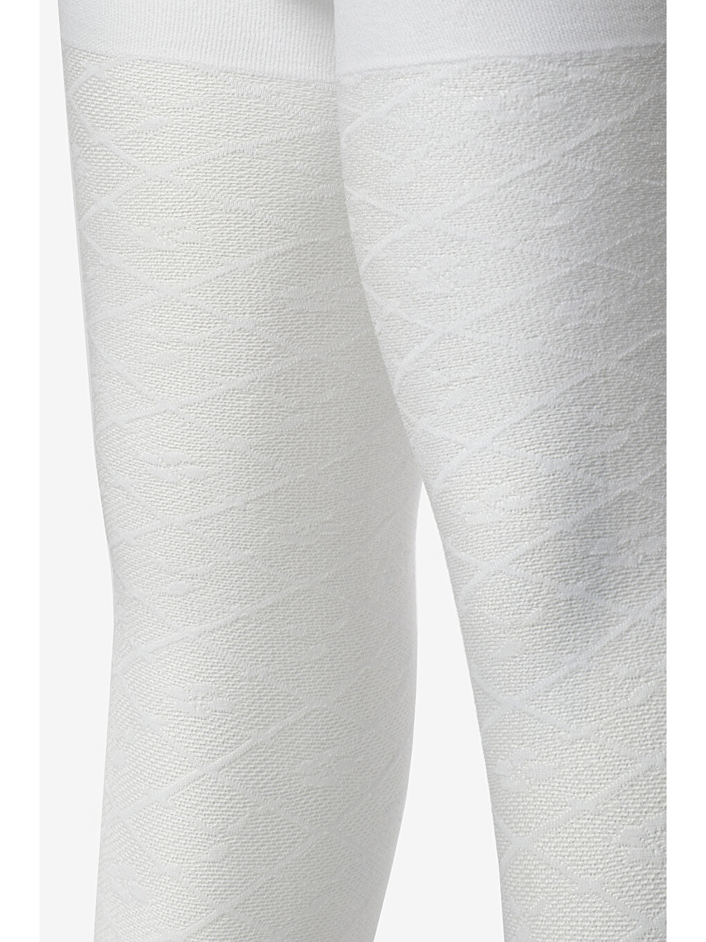 Beyaz Çiçekli Ajur Desenli Kız Çocuk Külotlu Çorap-1