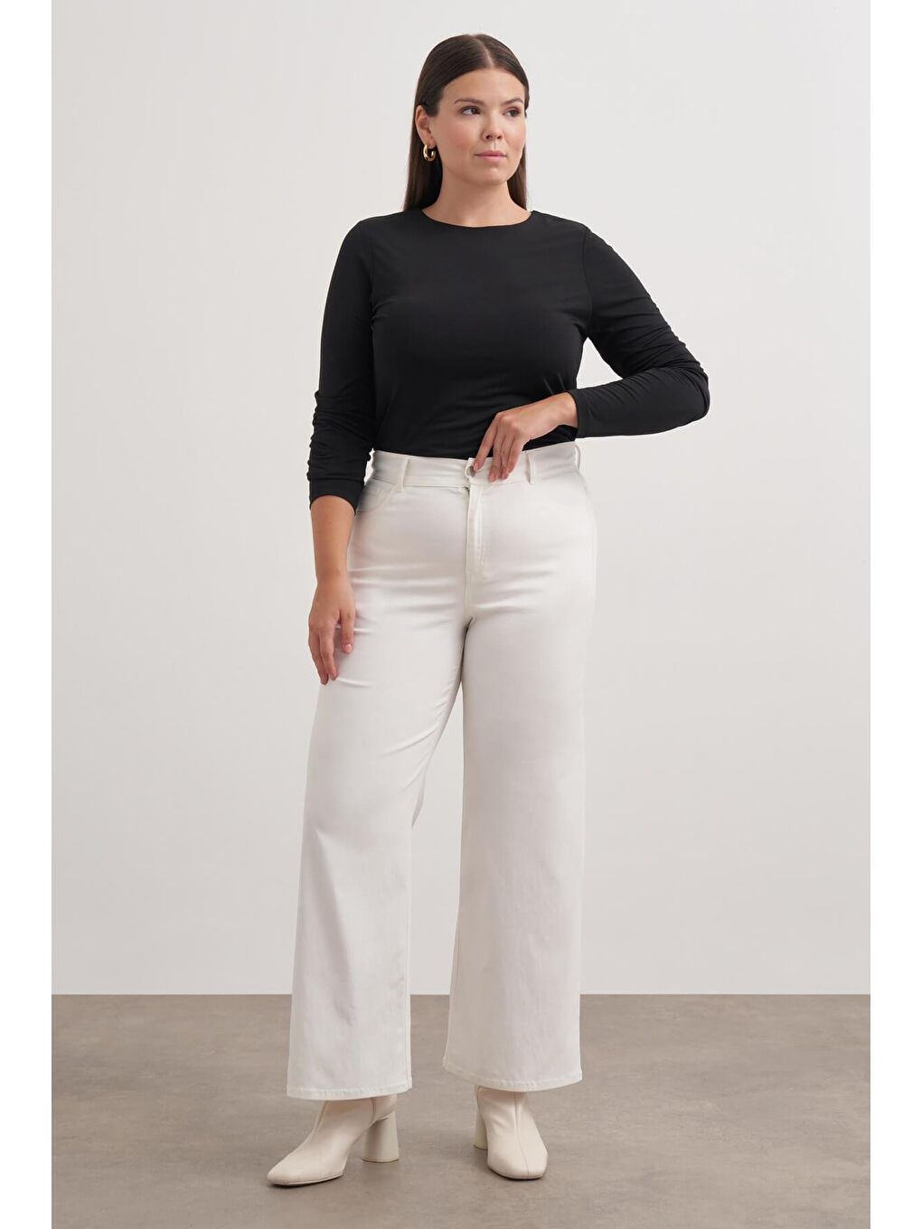 Beyaz Düz Kesim Dokuma Pantolon-1