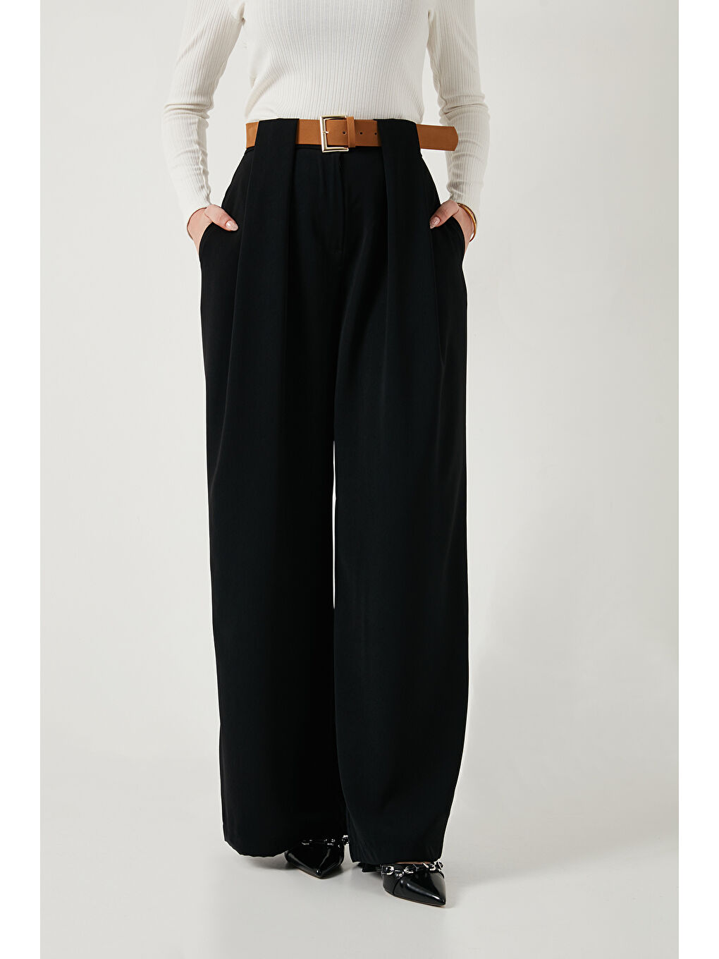 Siyah Wide Leg Yüksek Bel Bol Paça Kemer Detaylı Kadın Pantolon 6923855-4