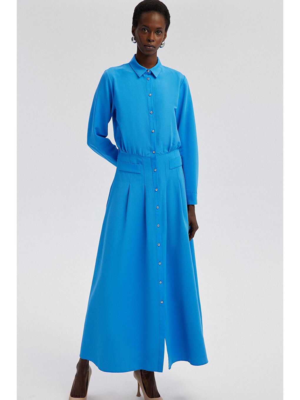 Mavi Düğme Detaylı Pileli Keten Elbise-1