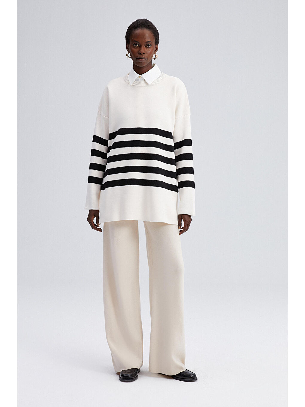 Beyaz Çizgili Triko Tunik-1