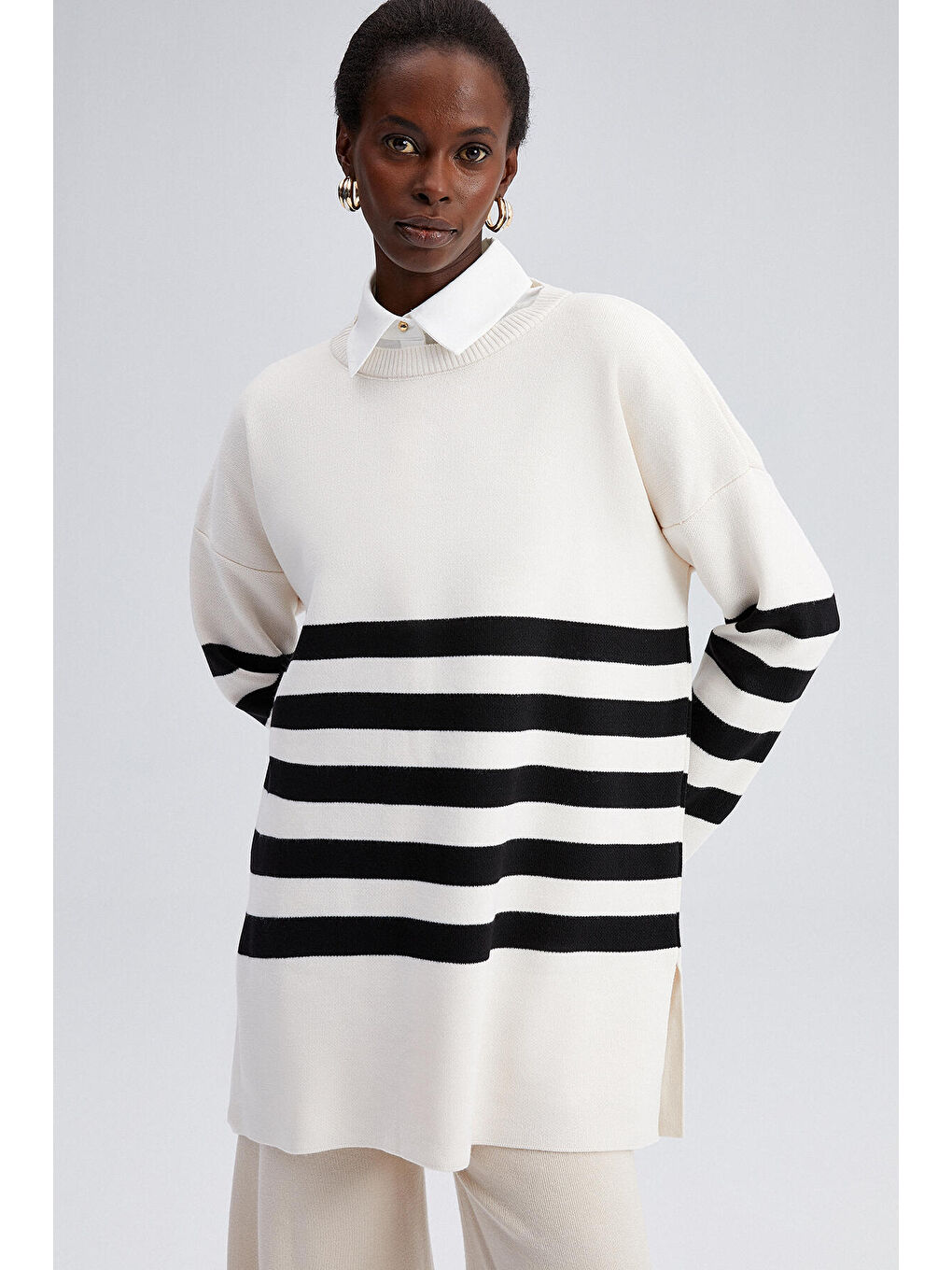 Beyaz Çizgili Triko Tunik-2