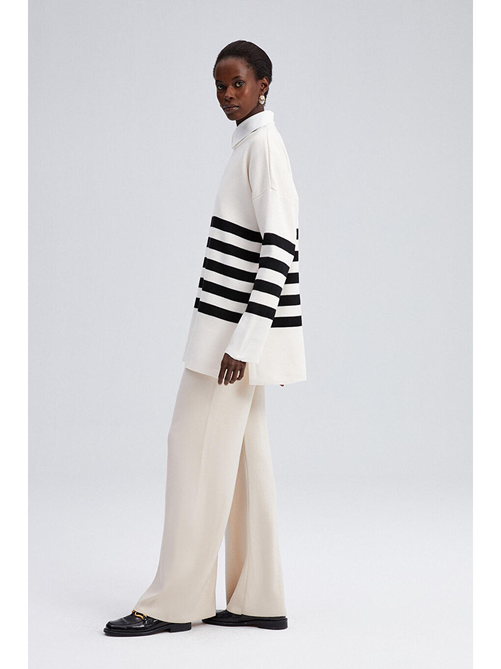 Beyaz Çizgili Triko Tunik-4