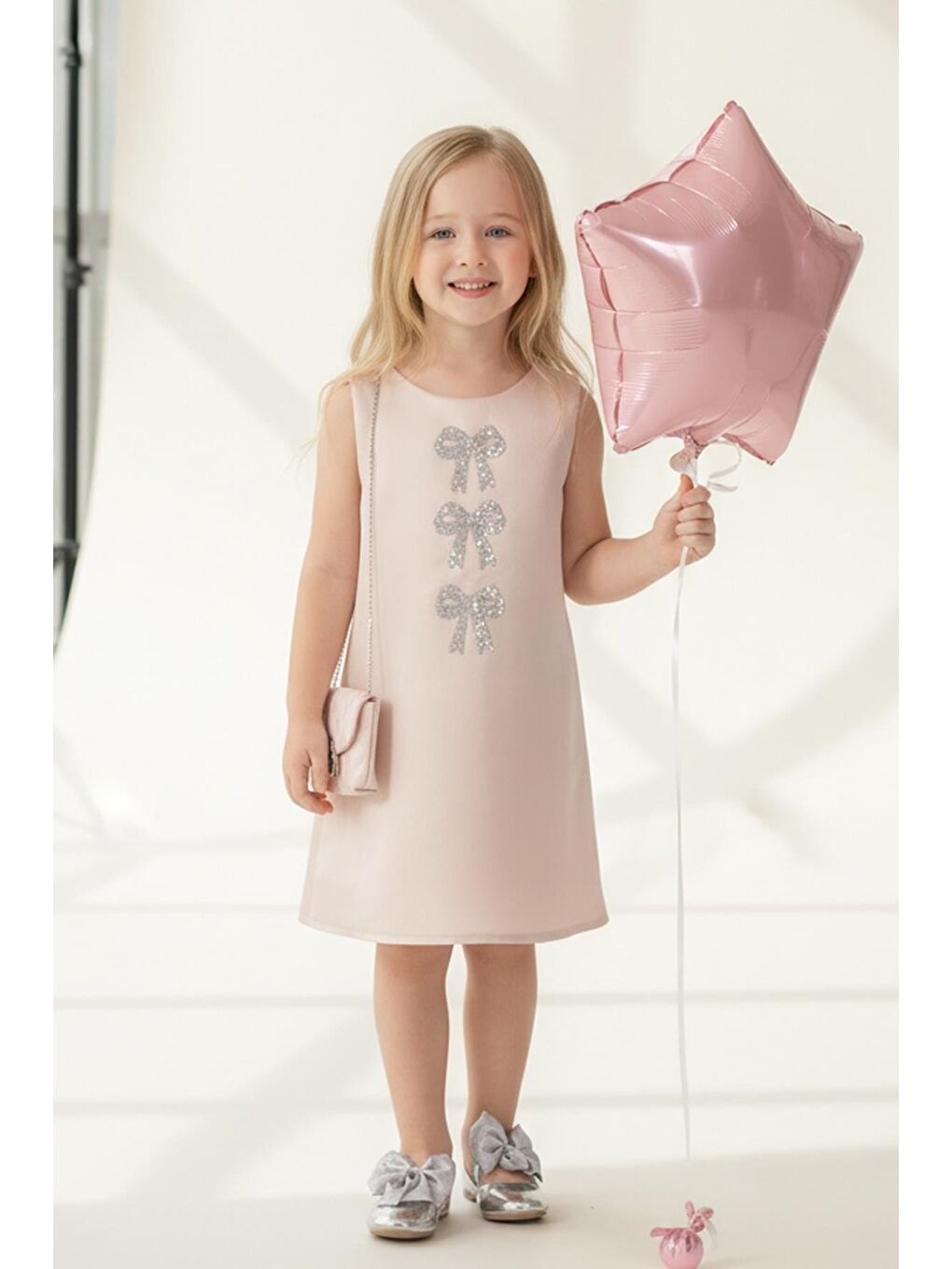 Pembe Kız Çocuk Saten Kumaş Astarlı Çantalı Elbise