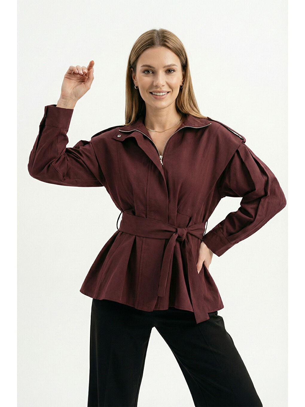 Mürdüm Regular Fit Dik Yaka Geniş Omuzlu Kuşaklı Kadın Trençkot 6927623-5