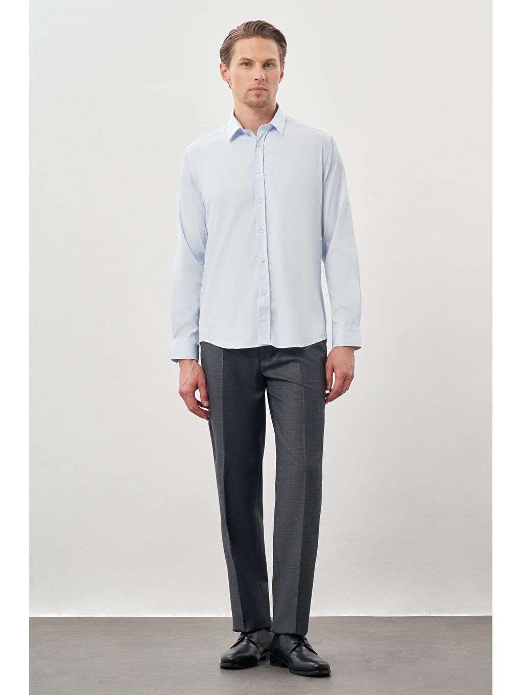 Koyu Mavi Uzun Kol Düz Bez Ayağı Sert Yaka Cepsiz Esnek Classic Slim Fit Gömlek 1004245223_300-1