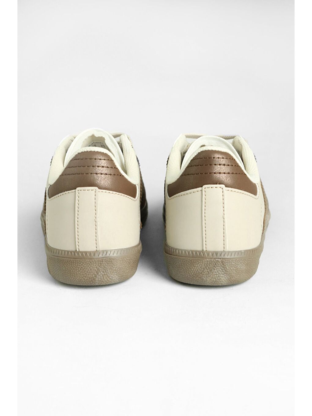 Kahverengi Yanı Şeritli Bağcıklı Spor Ayakkabı-1