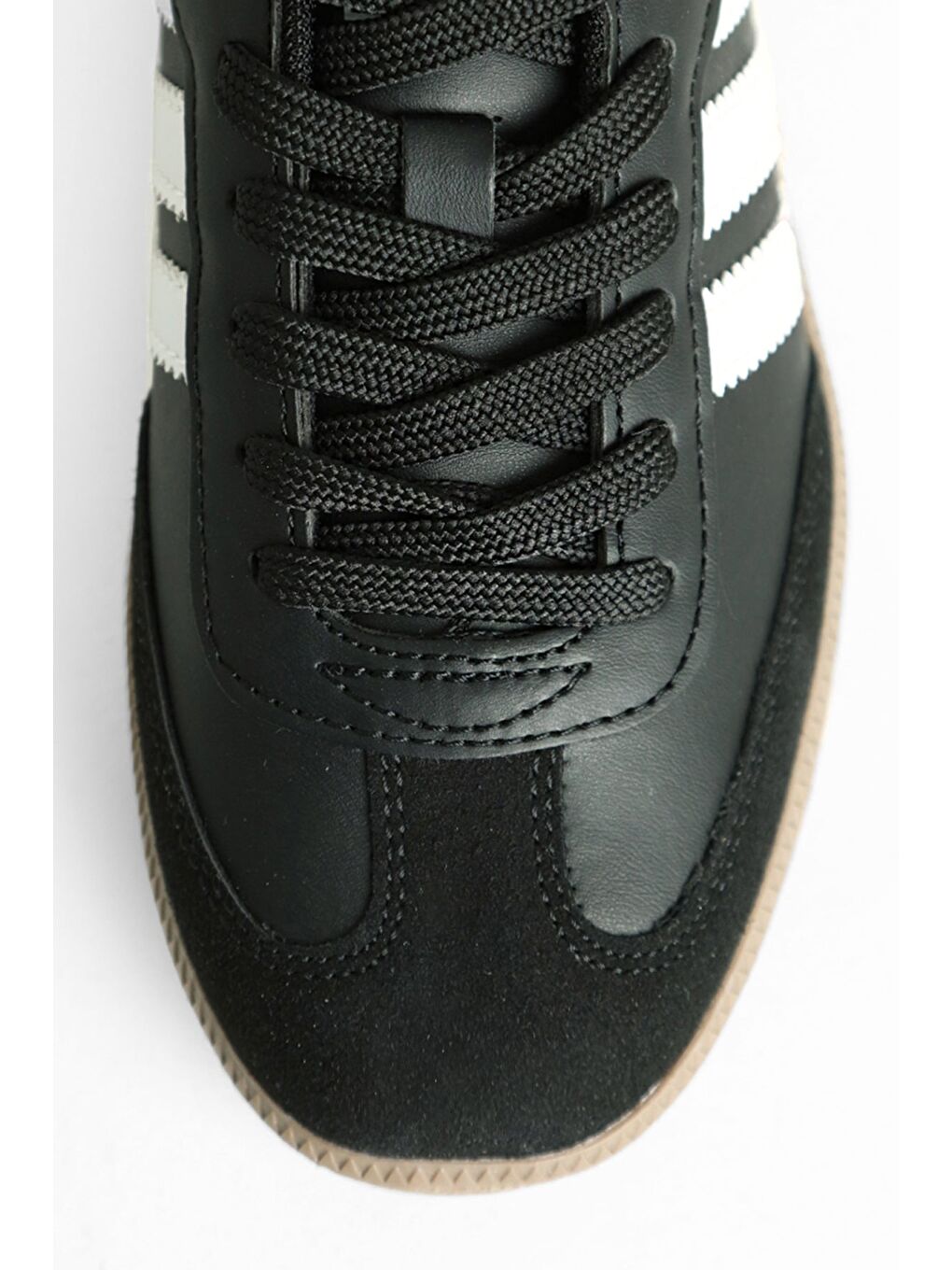 Siyah Yanı Şeritli Bağcıklı Spor Ayakkabı-2