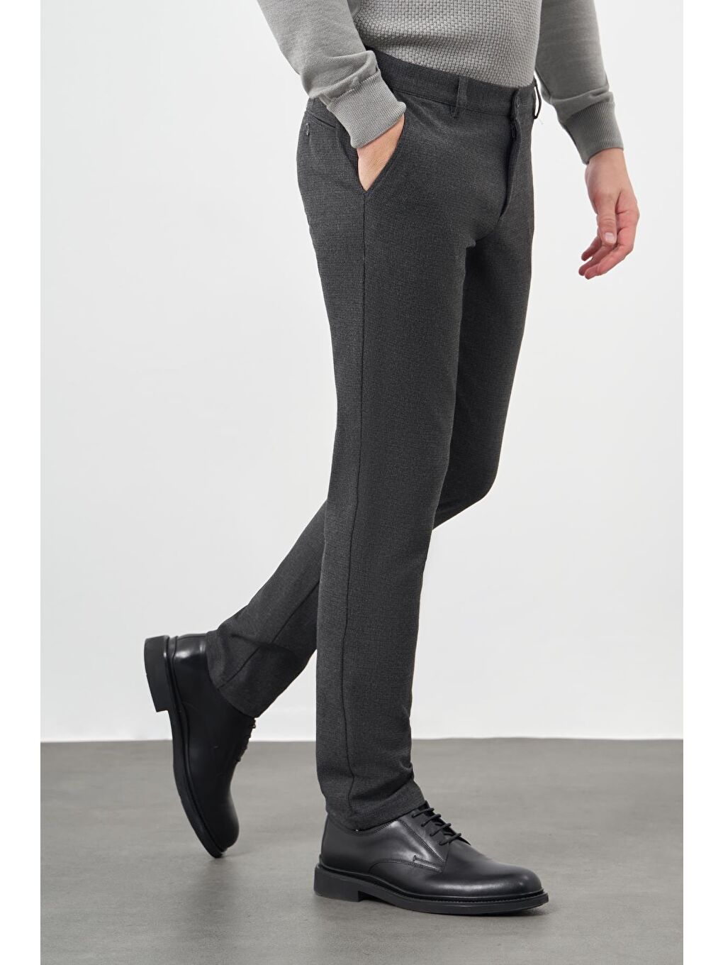 Koyu Antrasit Esnek Yandan Cepli Casual Comfort Fit Chino Pantolon 1003245158-1