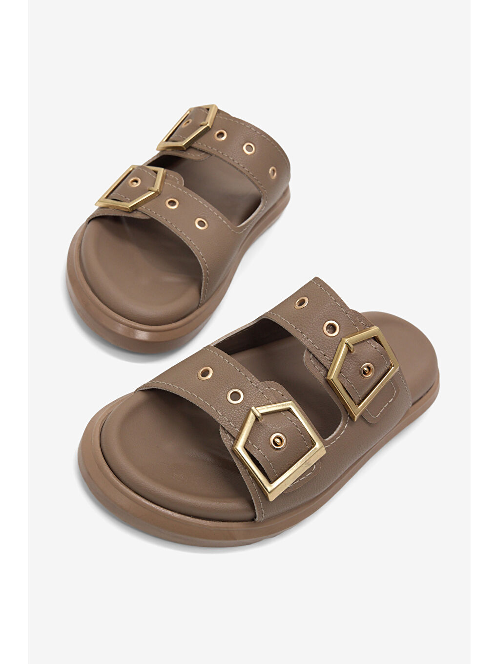 Bej Kadın Vizon Rahat Kalıp Çift Bantlı Toka Detaylı Terlik-2