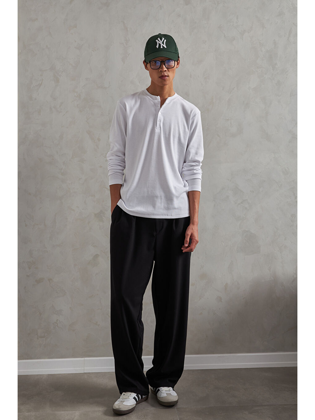 Beyaz Erkek Henley Yaka Düğmeli Penye Bluz-2