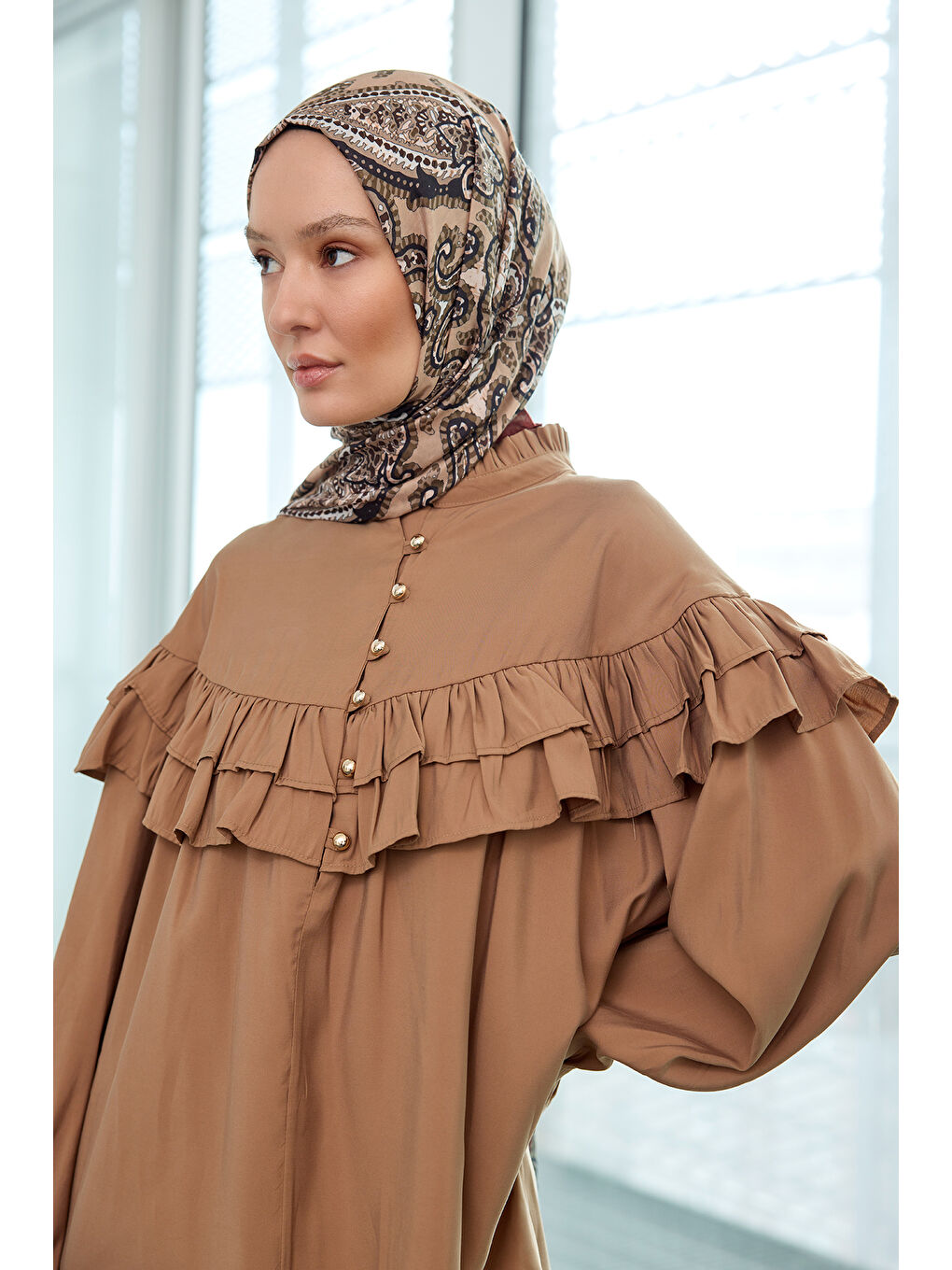 Locco Moda Kadın Robası Fırfırlı Cupra Lyocell Gömlek Kahverengi - 2