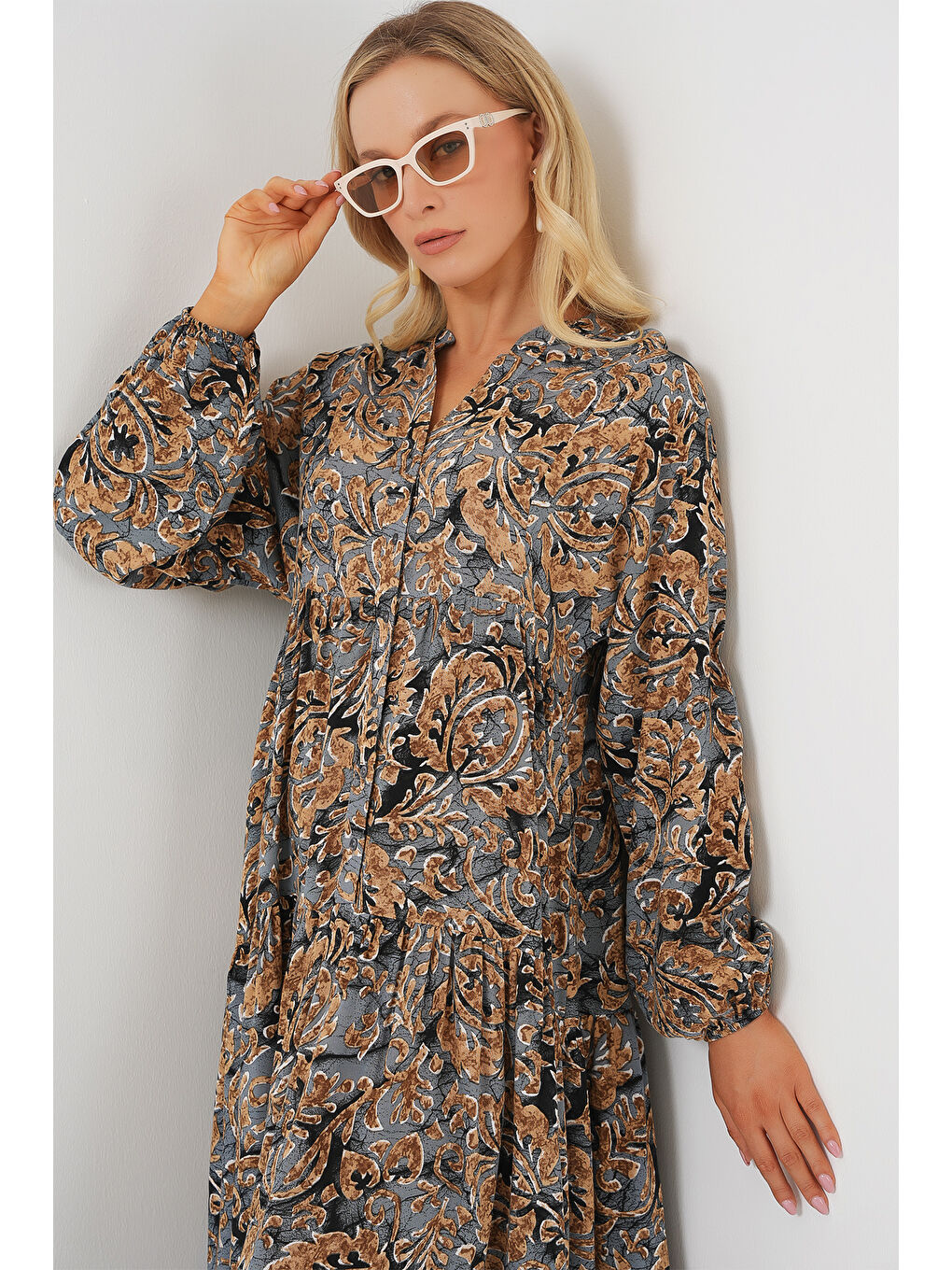 2423 Otantik Desenli Tesettür Elbise - A.Gri-3