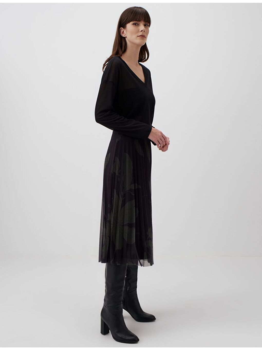 Siyah Çiçek Desenli Piliseli Mesh Midi Etek-2