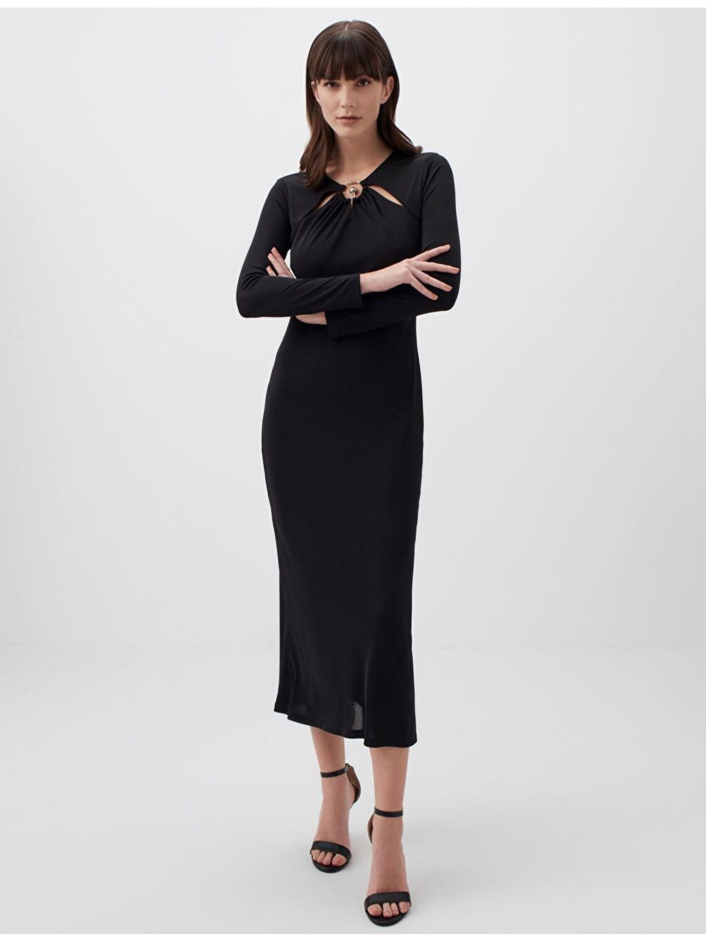 Siyah Pencere Detaylı Uzun Kollu Midi Elbise