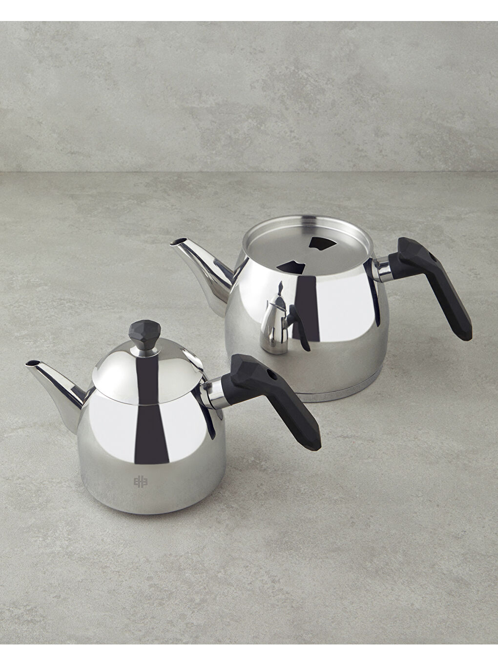 Roxane Çelik Orta Boy Çaydanlık 1.20-2.20 L Siyah-1