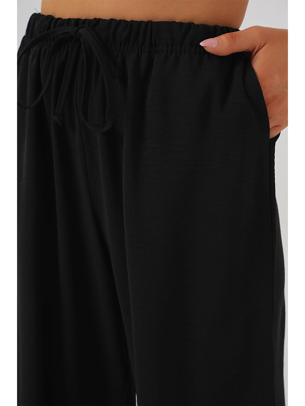 Kadın Yüksek Bel Bol Paça Pantolon - Siyah-4