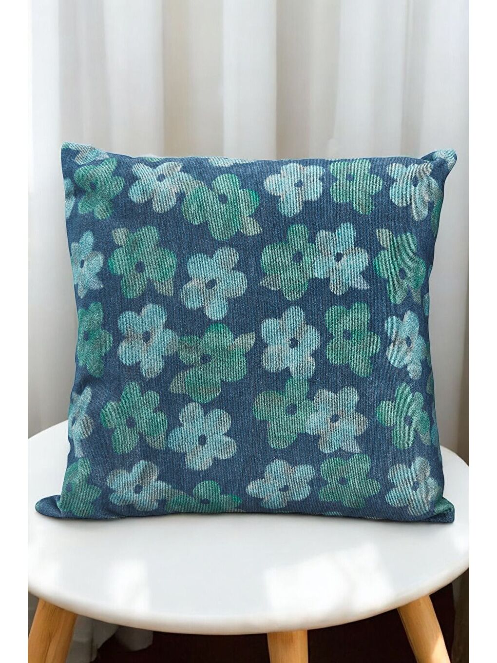 Soft Papatya Desenli Dekoratif Mavi Kırlent Kılıfı 43x43