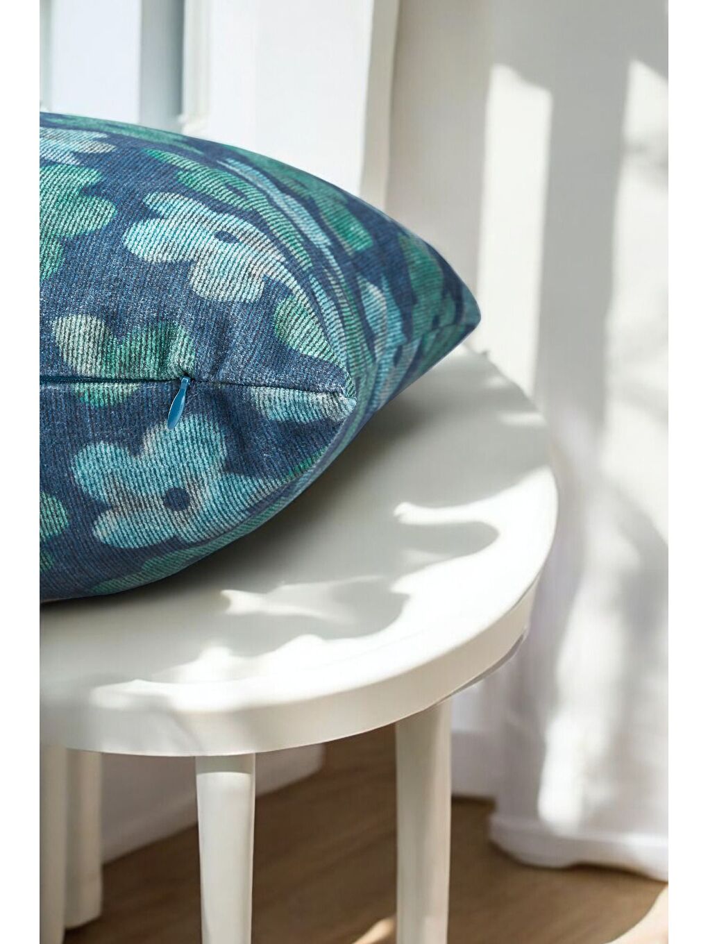 Soft Papatya Desenli Dekoratif Mavi Kırlent Kılıfı 43x43-1