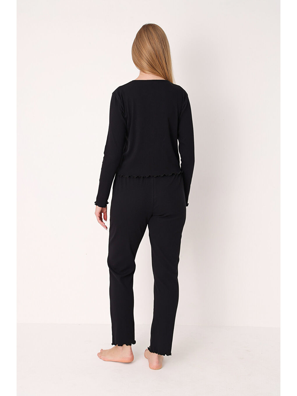 Siyah Önden Düğmeli Pijama Takımı-2