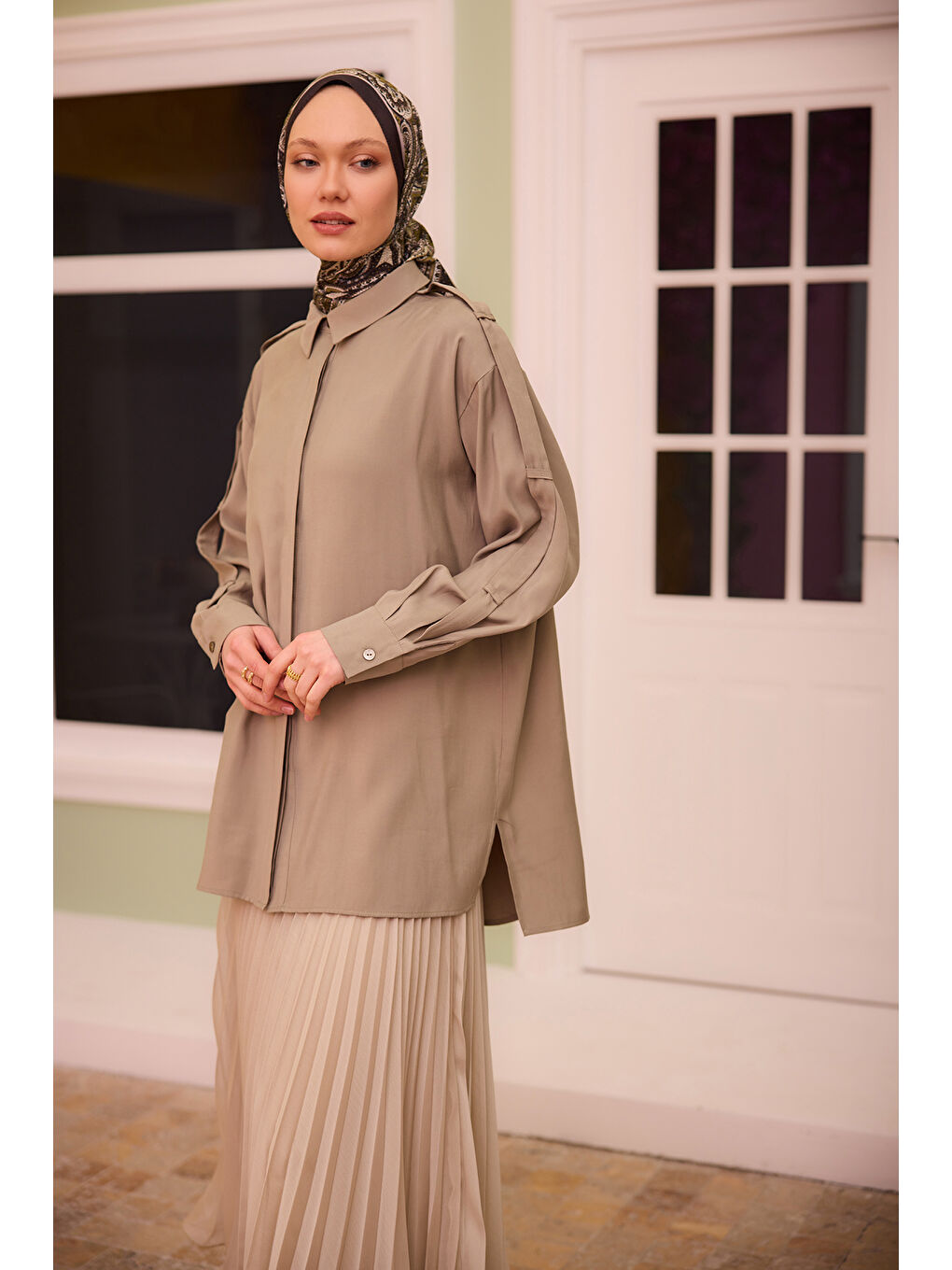 Kadın Kolu Apolet Detaylı Gömlek Yeşil-3