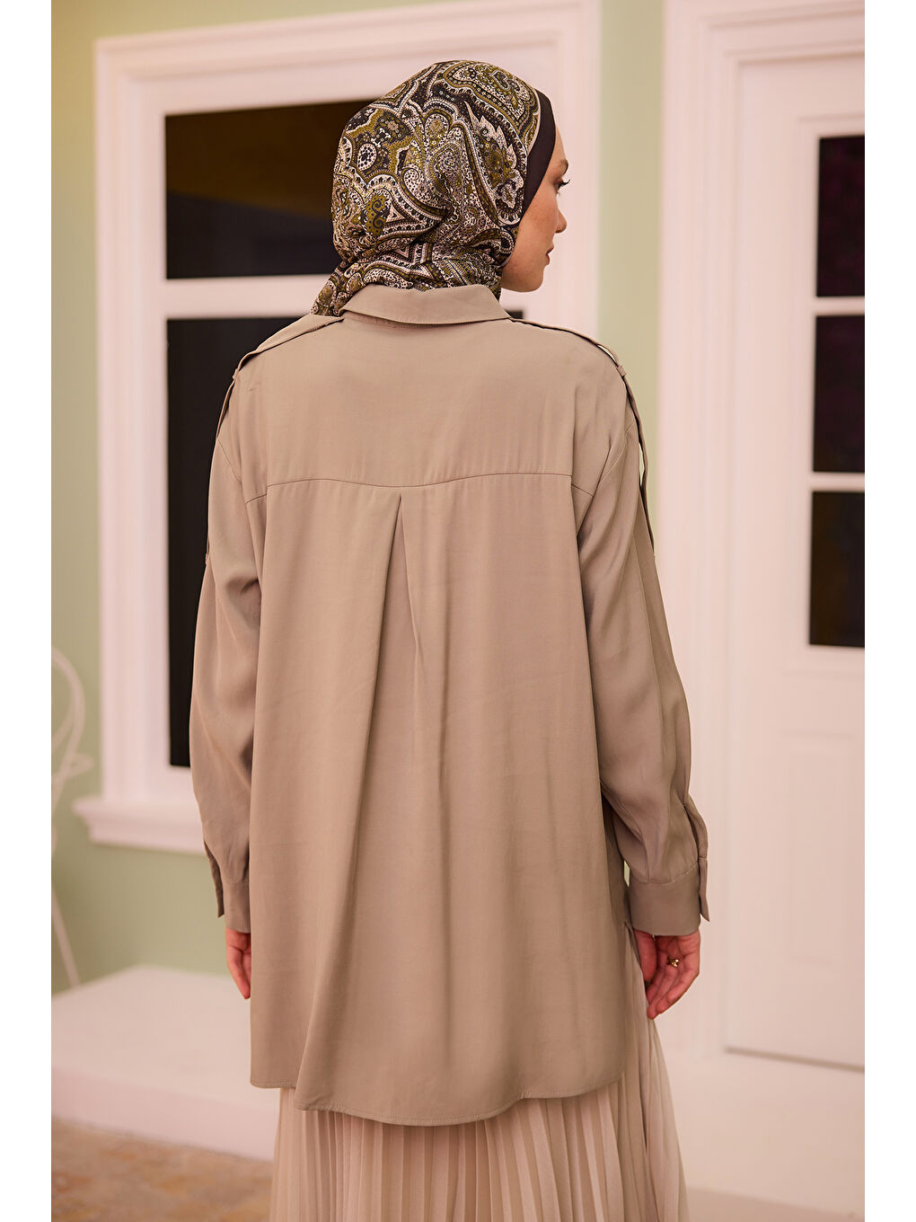 Kadın Kolu Apolet Detaylı Gömlek Yeşil-4