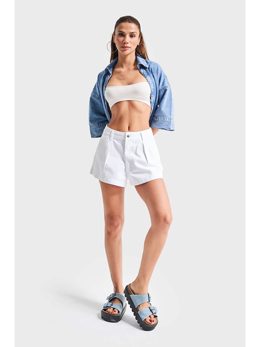 Kadın Beyaz Renk 5s5-2 Mini Boy Pileli %100 Pamuk Denim Şort-3