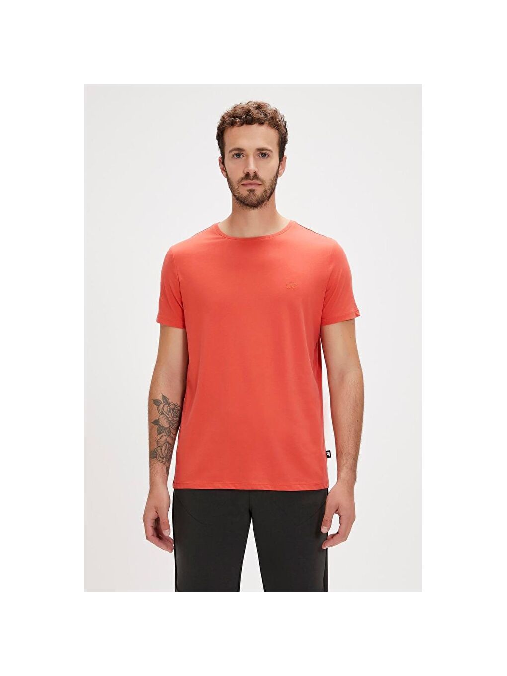 Turuncu Solid Erkek Kırmızı Yuvarlak Yaka Spor Tişört