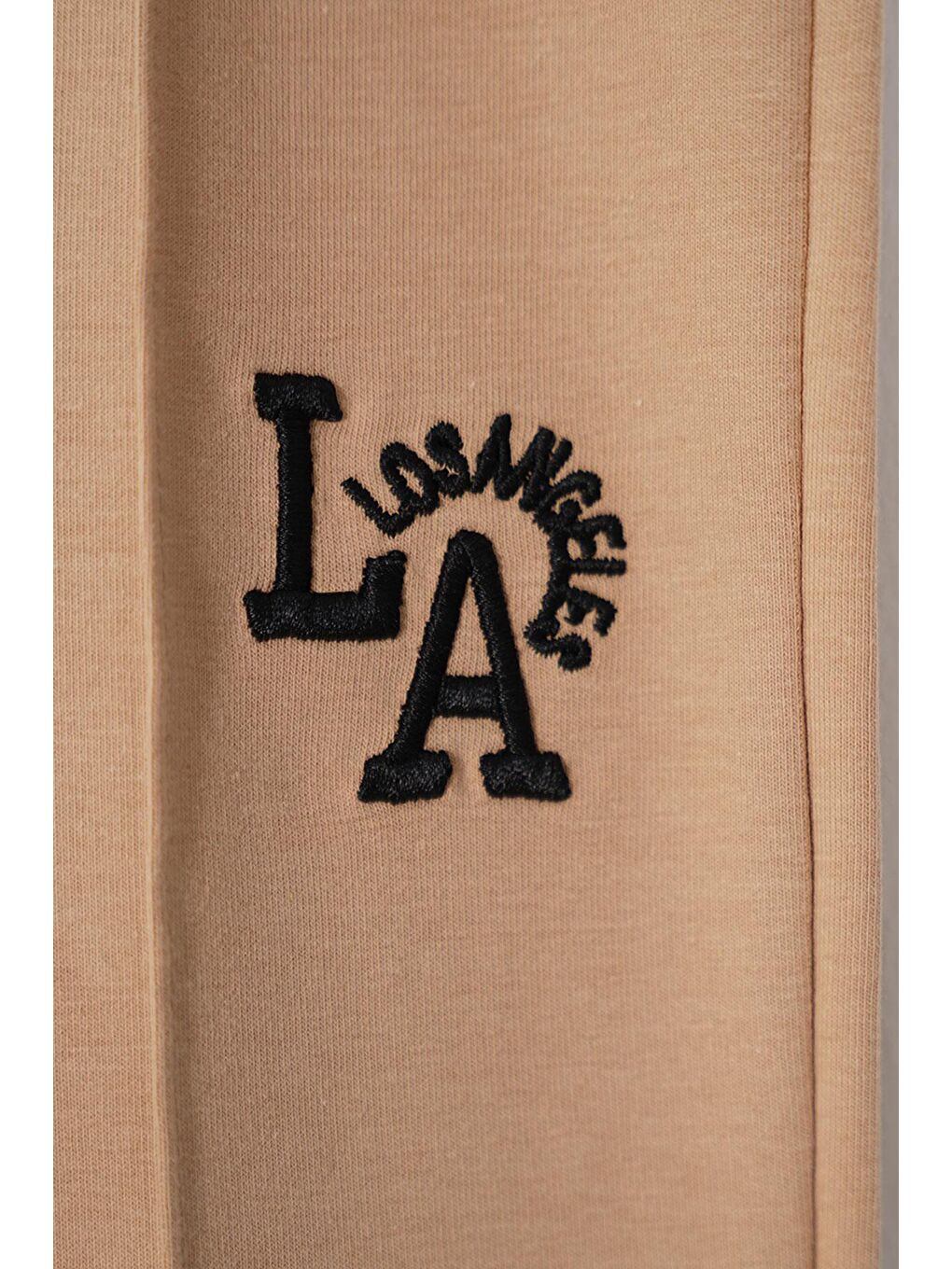 Bej Baskılı  Nakışlı Vizon Renk Erkek Çocuk Eşofman Takımı-9