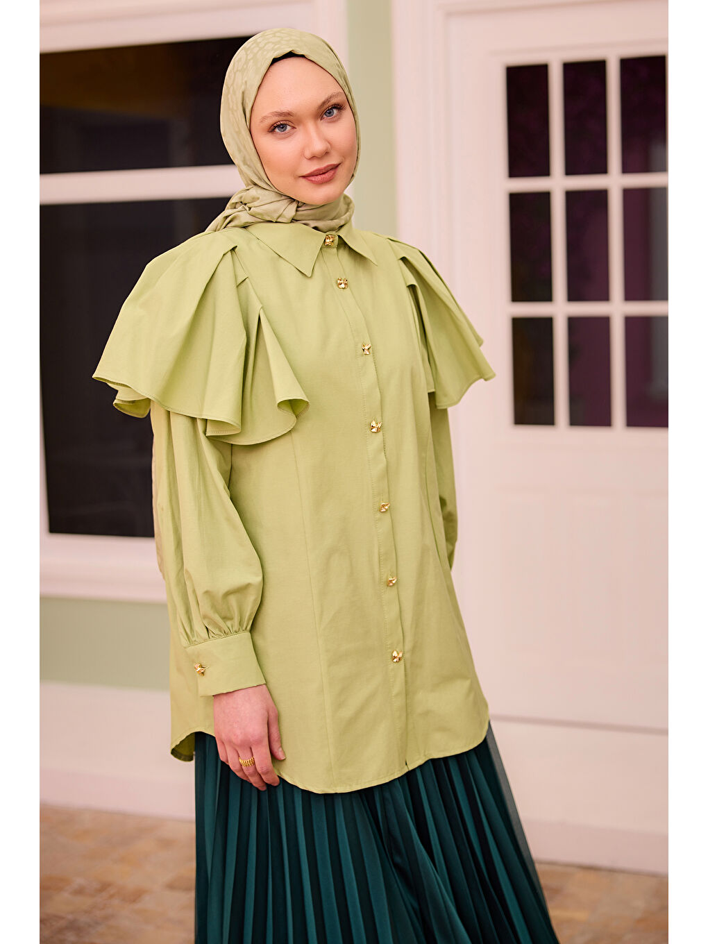 Kadın Kolları Valonlu Düğme Detaylı Gömlek Yeşil-2