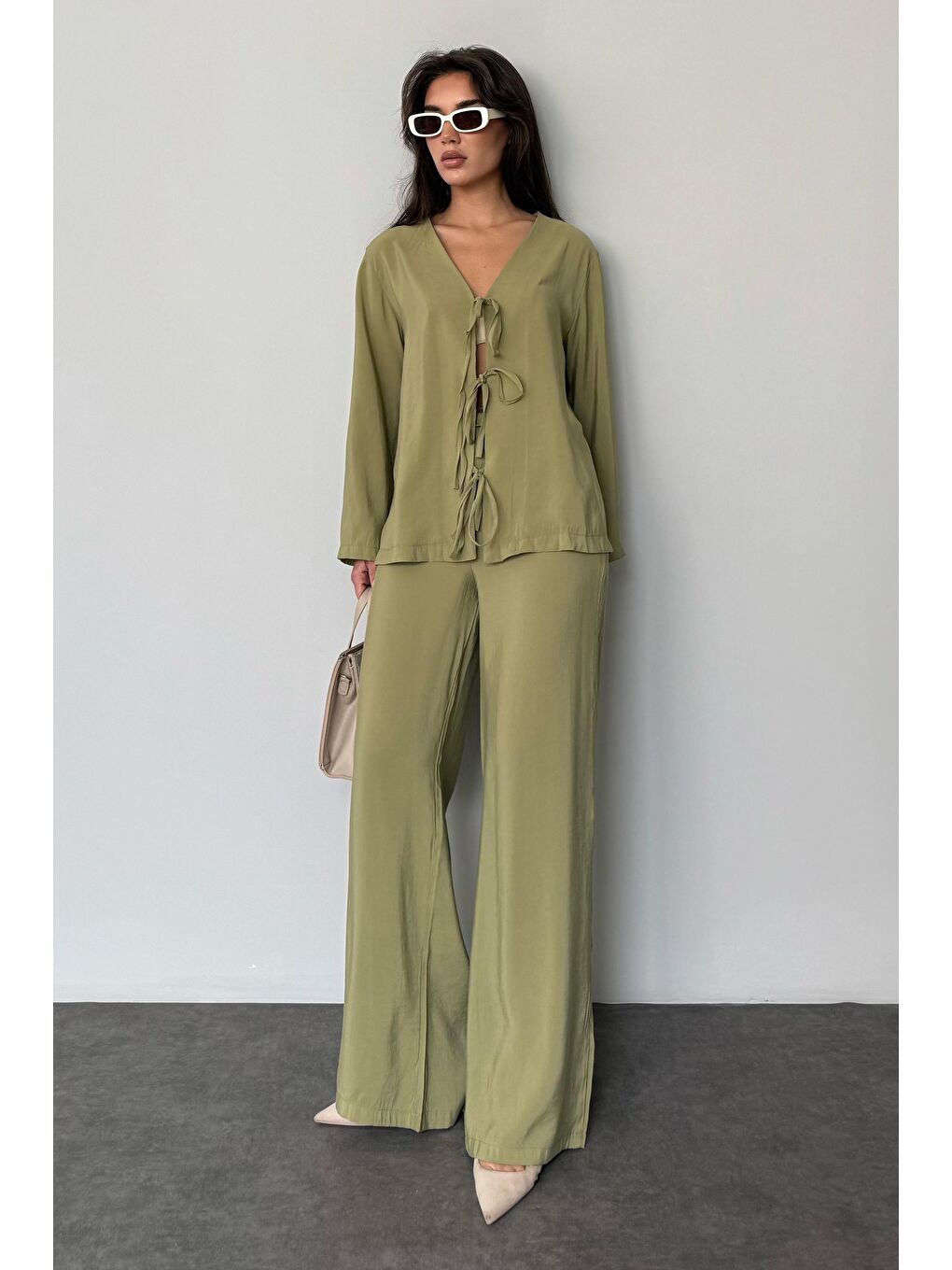 Yeşil Önü Bağlamalı Alt Üst Takım Mg2473