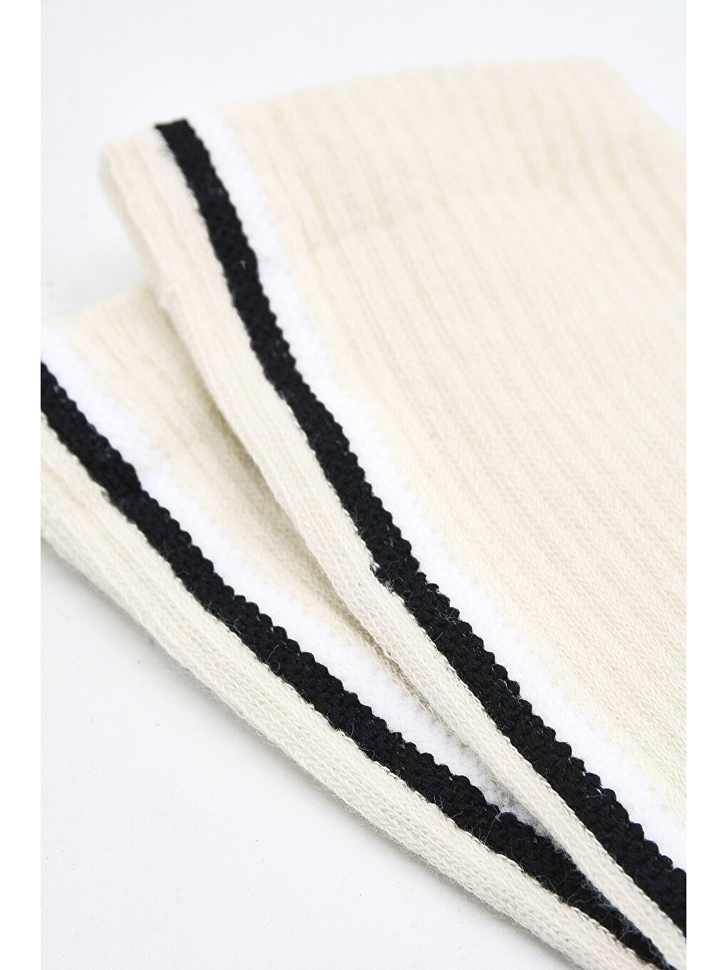 Ekru Çizgili Soket Çorap-1