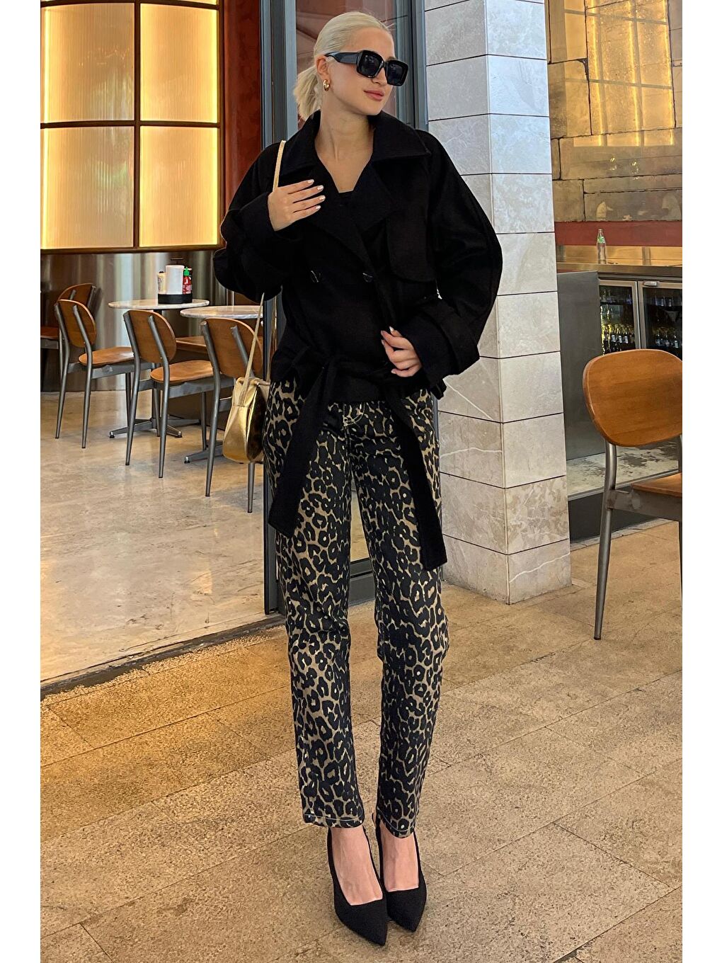 Siyah Düğmeli Kruvaze Yaka Kısa Kemerli Ceket Mg2174-5