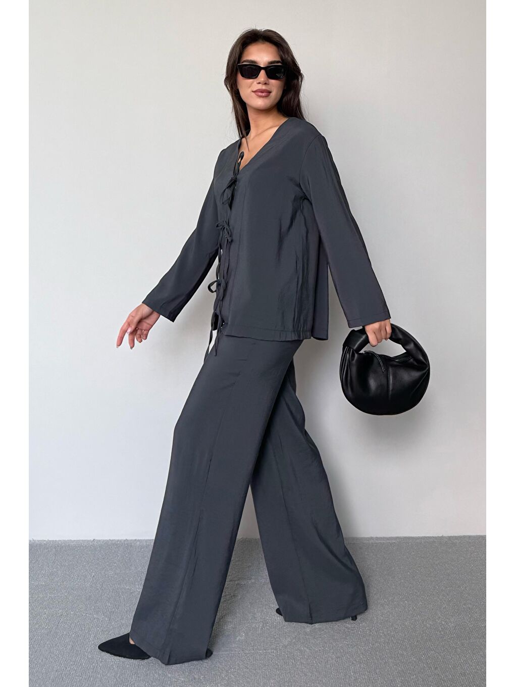 Gri Füme Önü Bağlamalı Alt Üst Takım Mg2473-1